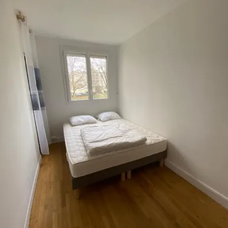 Very Bright And Quiet Cocoon Near Downtown Apartment *